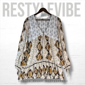 FREE PEOPLE Women’s Size M Top Blouse V Neck Bohemian Long Sleeve Tunic Length